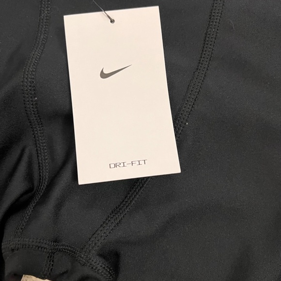 Nike men’s mobility run tight - Picture 3 of 10